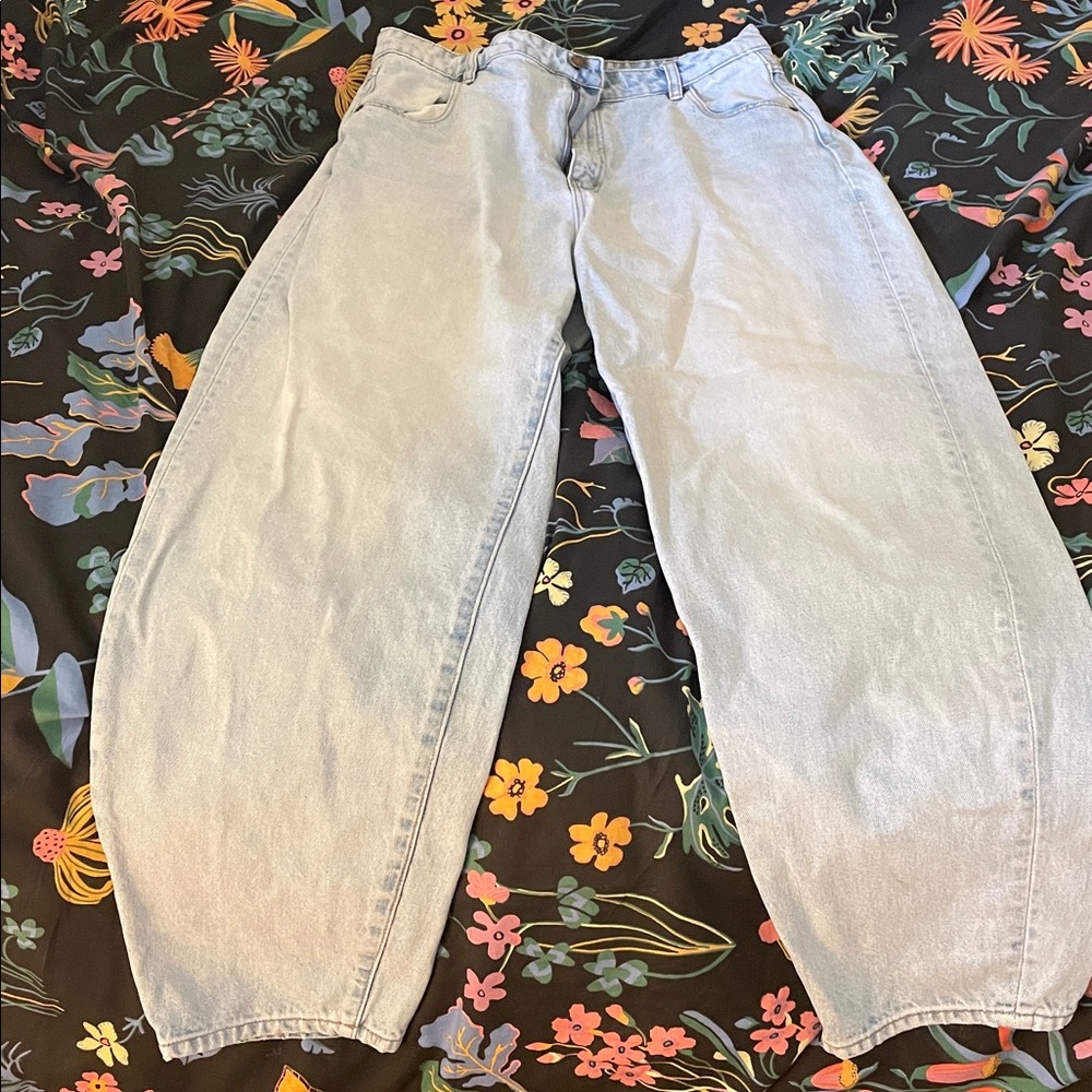ROLLAS Genie Super High Rise 80's Balloon Leg Jeans- Size 14/ 32 Waist